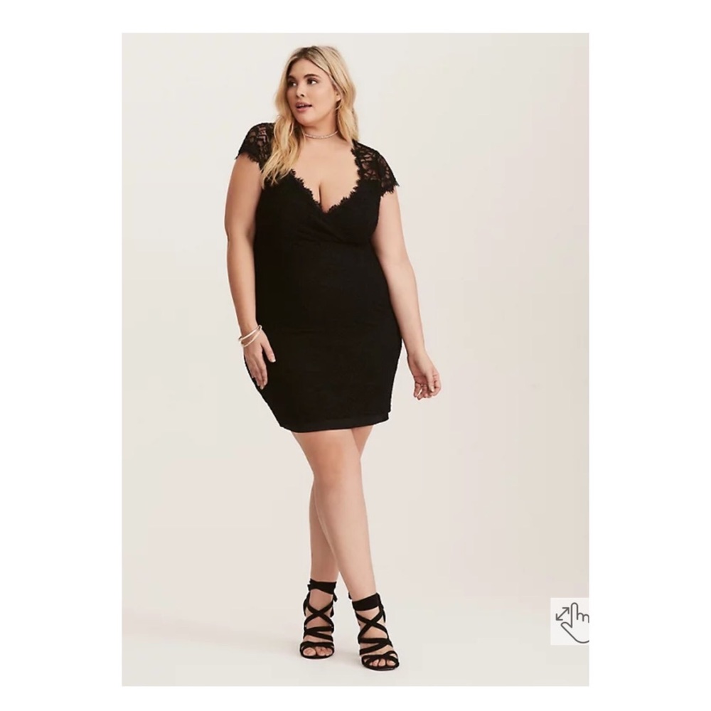 Torrid Black Lace Surplice Bodice Body Con Cocktail Dress Sz.1